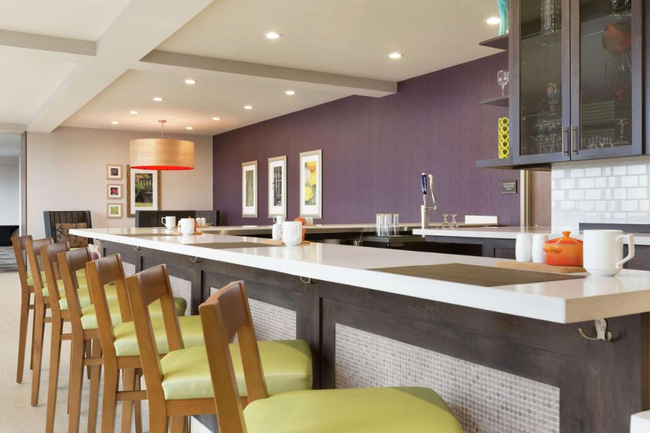 | Hilton Garden Inn Pittsburgh Airport South-Robinson Mall