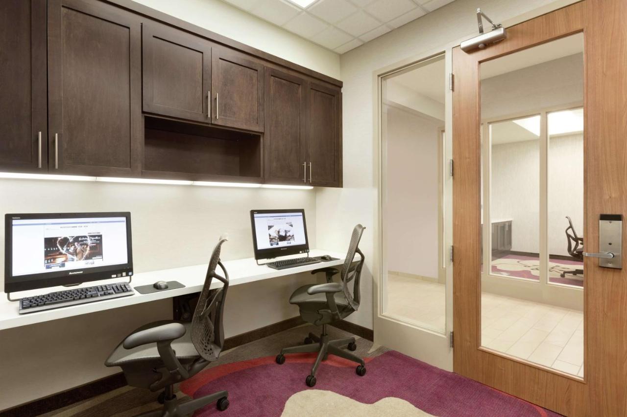 | Hilton Garden Inn Pittsburgh Airport South-Robinson Mall