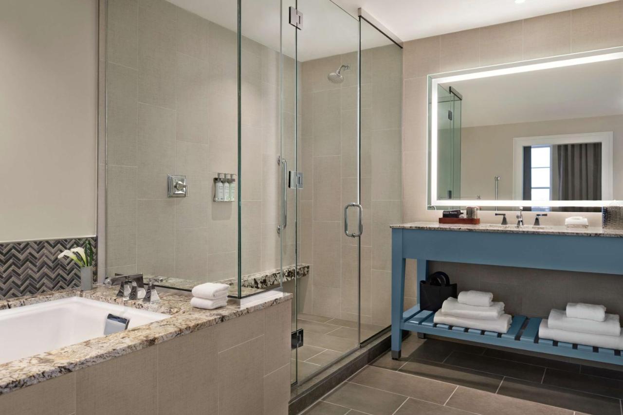 Corner King Suite with Balcony at The Harpeth Franklin Downtown, Curio Collection by Hilton