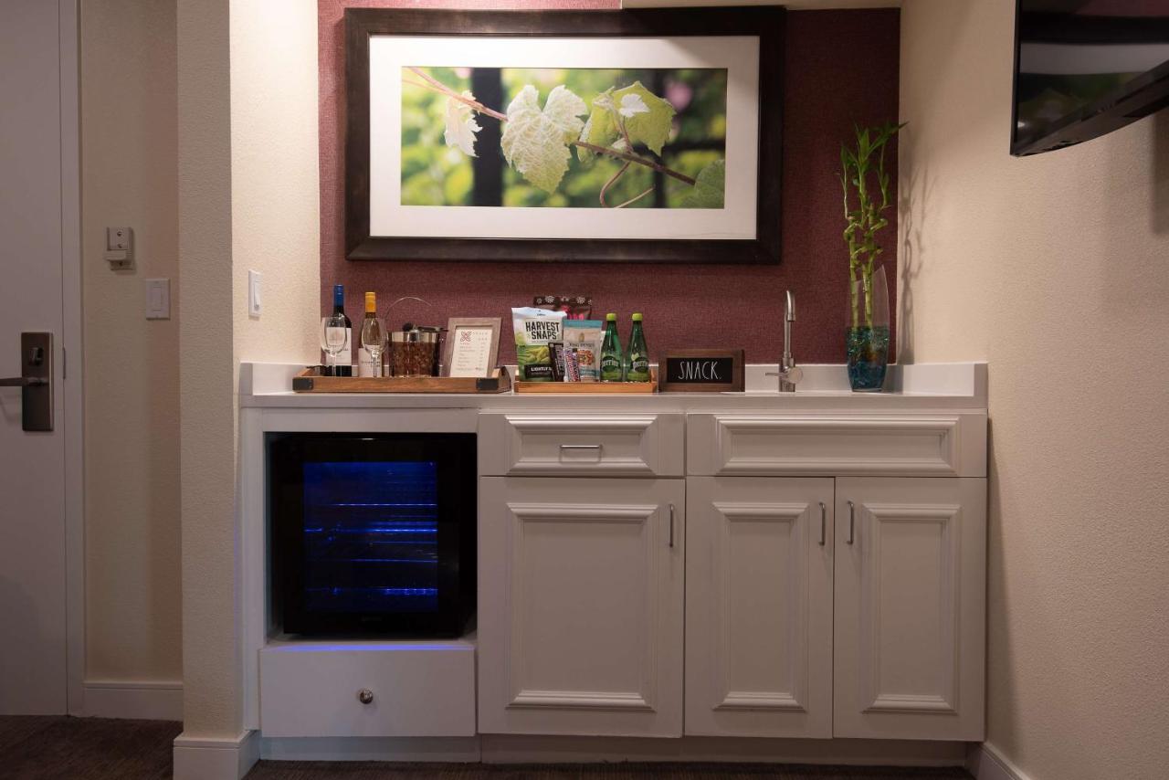 One-Bedroom King Suite at Hilton Garden Inn Calabasas