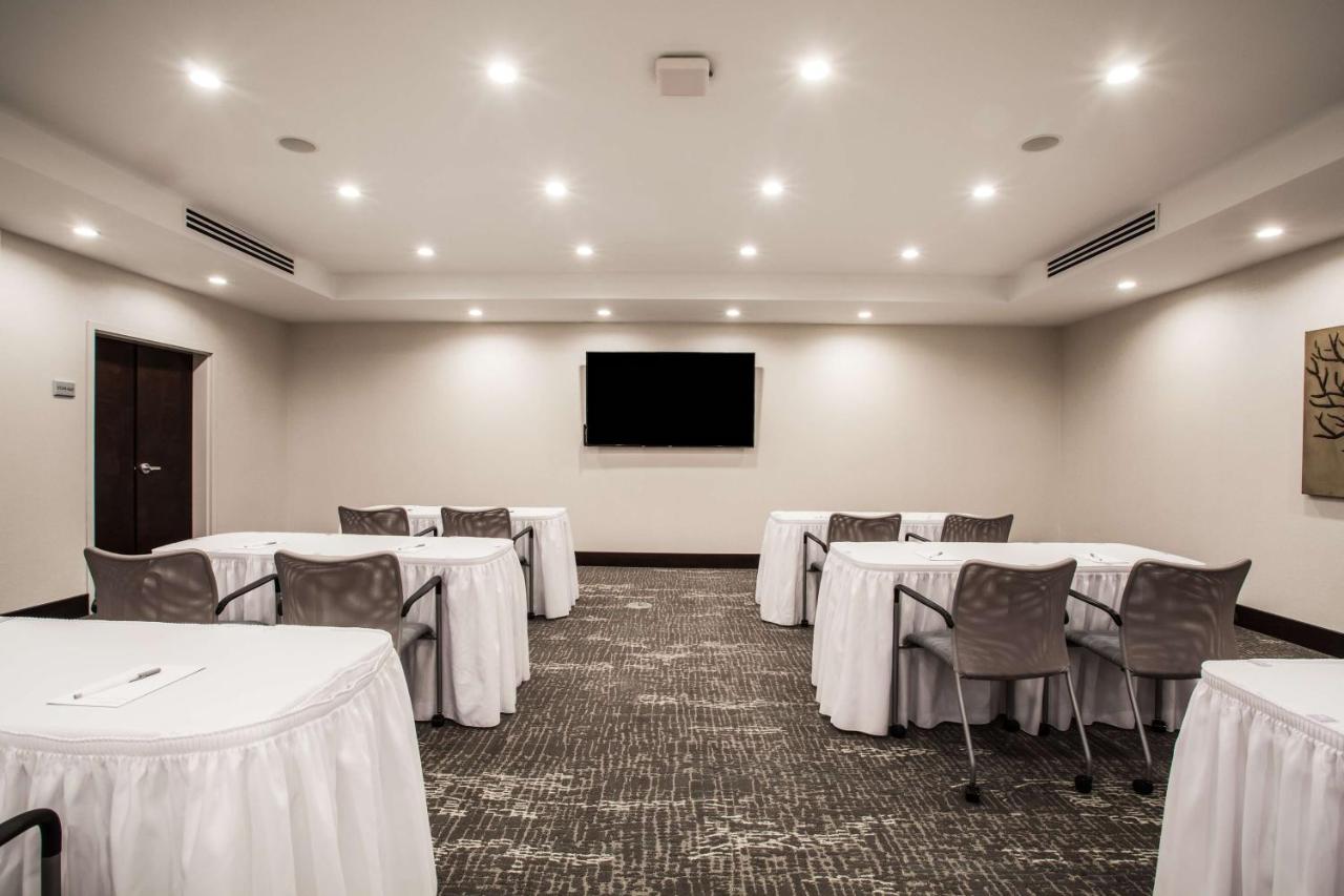 | Hampton Inn Rochester Penfield, Ny