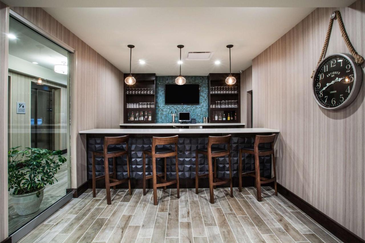 | Hampton Inn Rochester Penfield, Ny