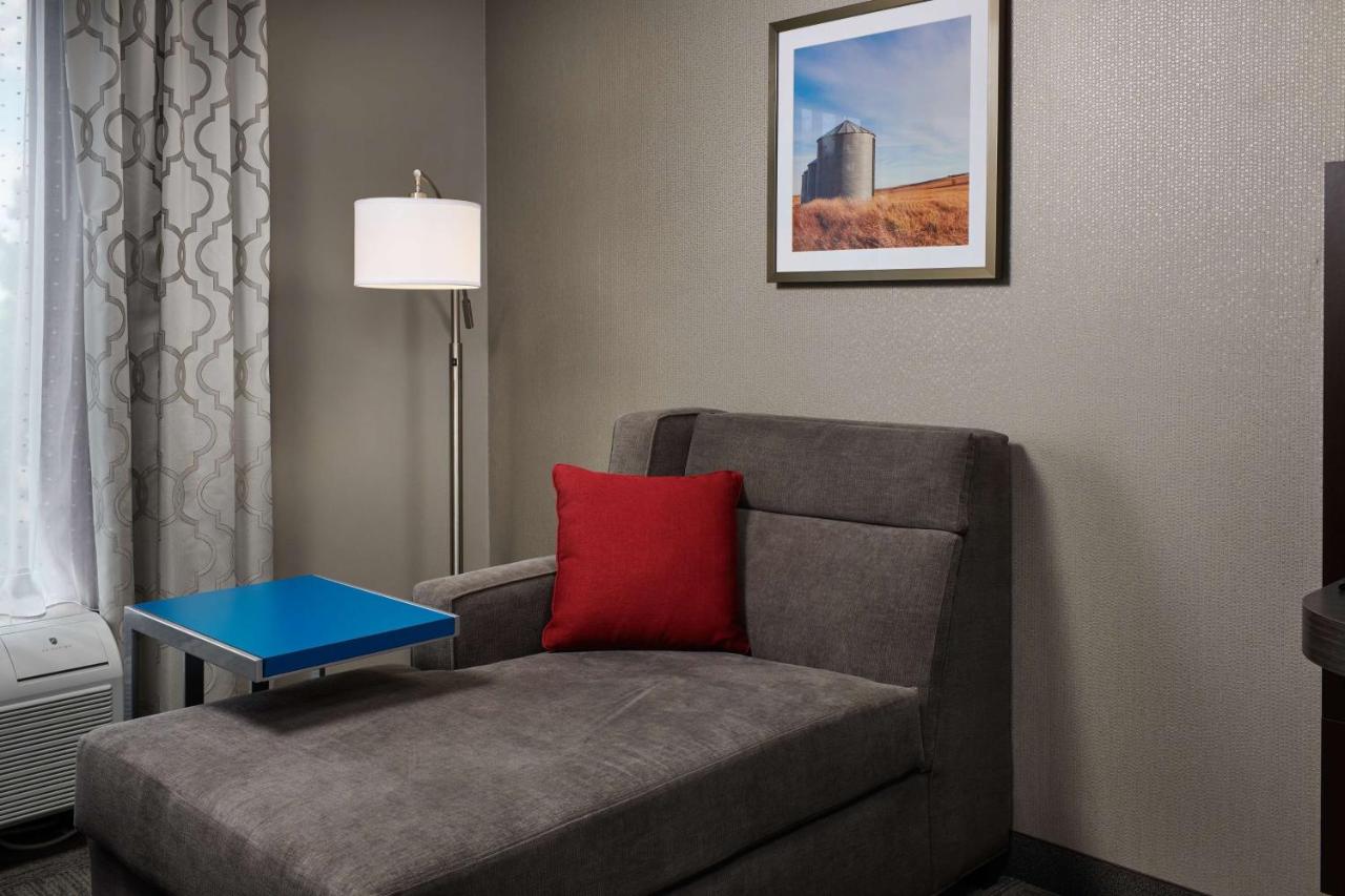 King Room - Non-Smoking at Hampton Inn Bartlesville