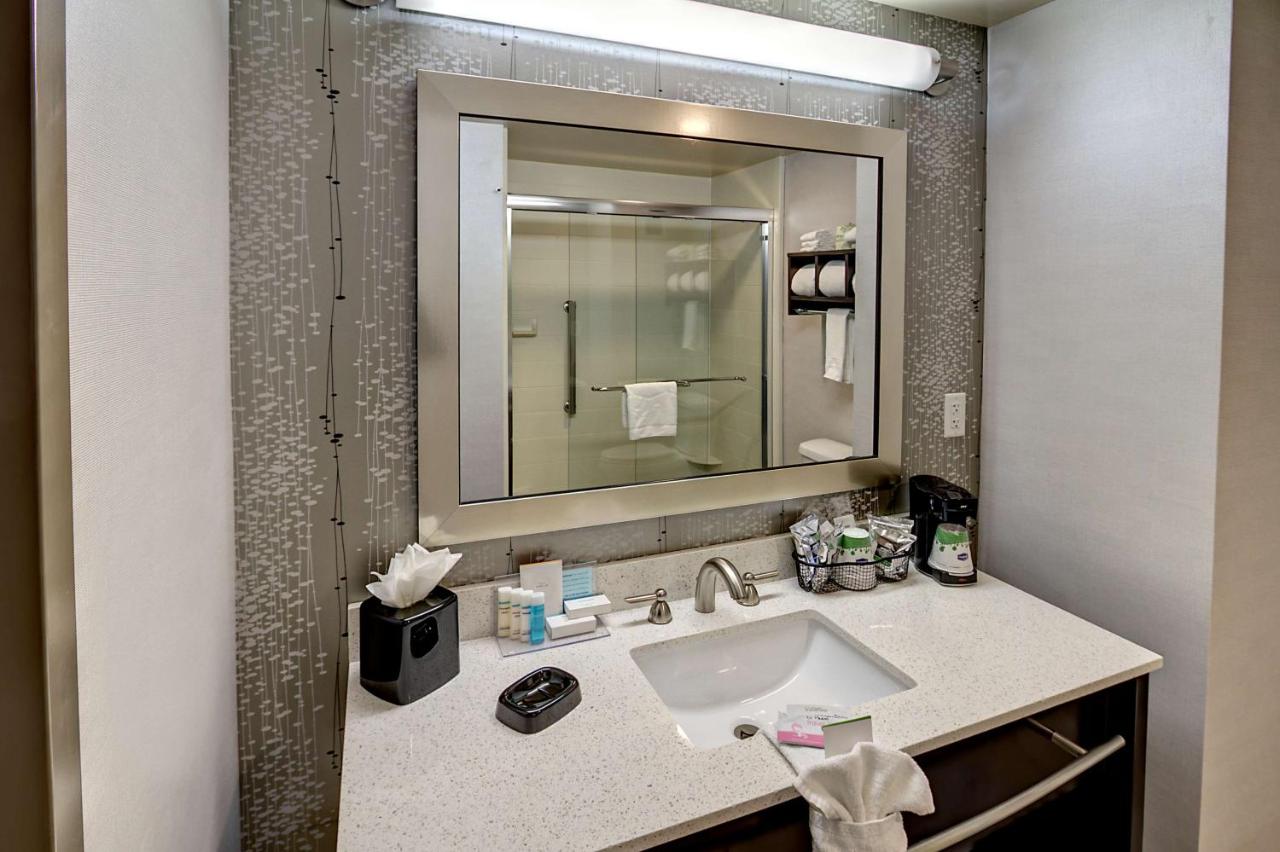 King Room with Sofa Bed - Non-Smoking at Hampton Inn Cookeville