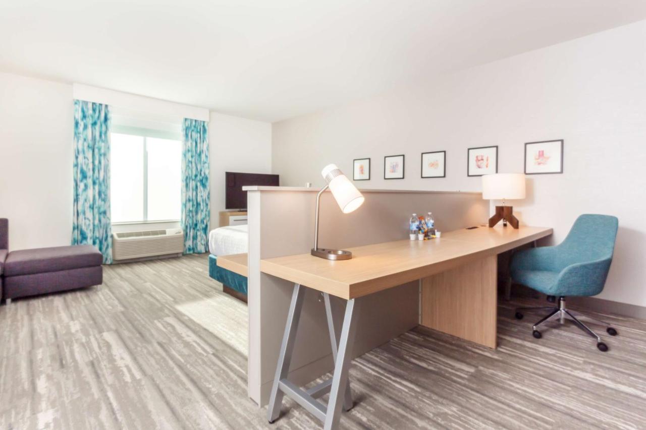 Premium King Room at Hilton Garden Inn Broomfield Boulder