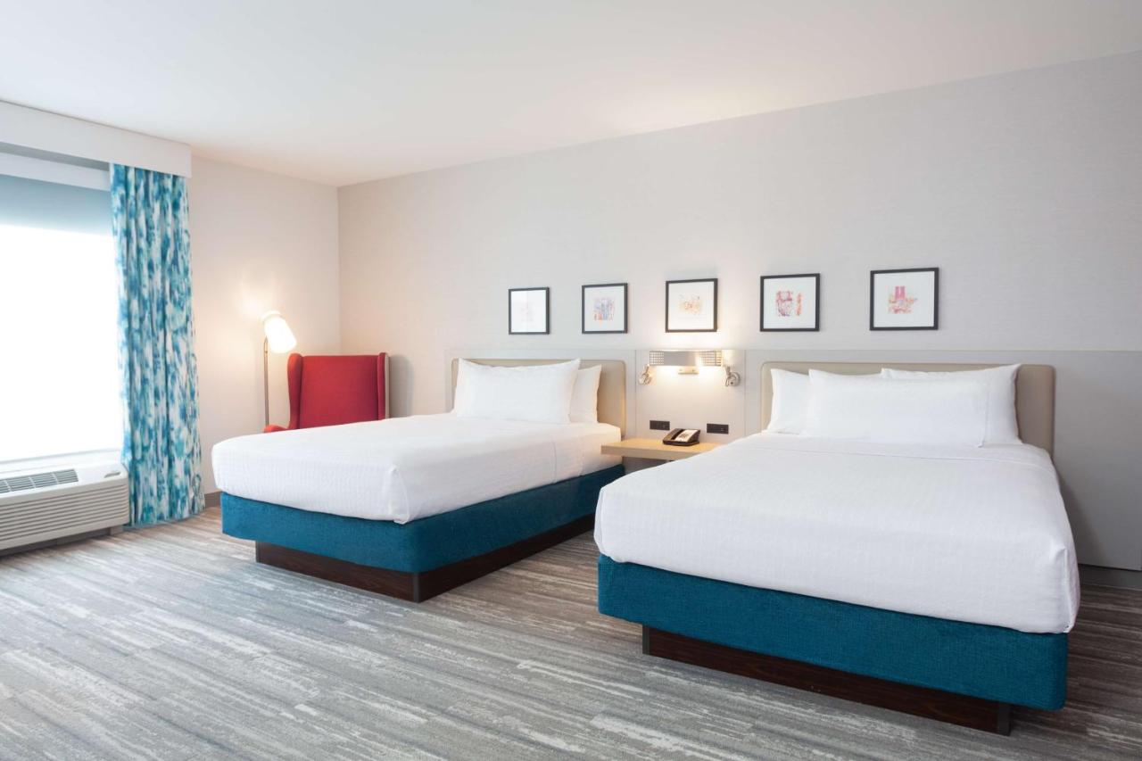 Queen Room with Two Queen Beds - Hearing Accessible at Hilton Garden Inn Broomfield Boulder