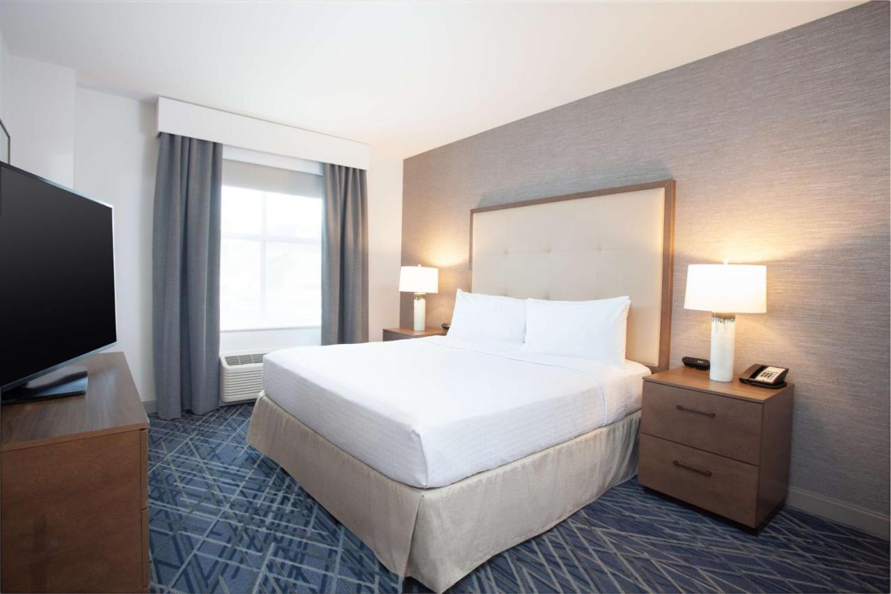 One-Bedroom King Suite at Homewood Suites by Hilton Broomfield Boulder