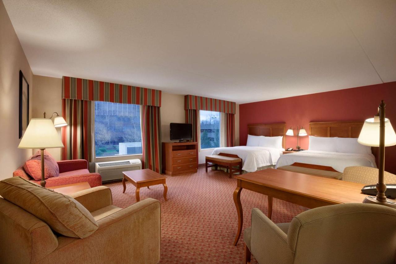 | Hampton Inn & Suites East Hartford