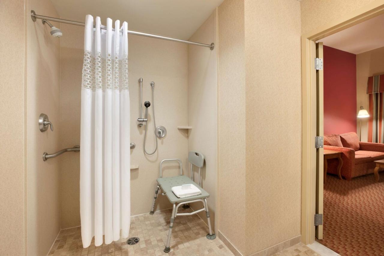 | Hampton Inn & Suites East Hartford