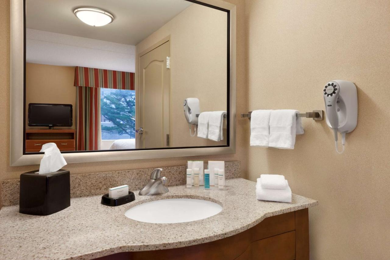 King Studio - Non-Smoking at Hampton Inn & Suites Hartford/East Hartford
