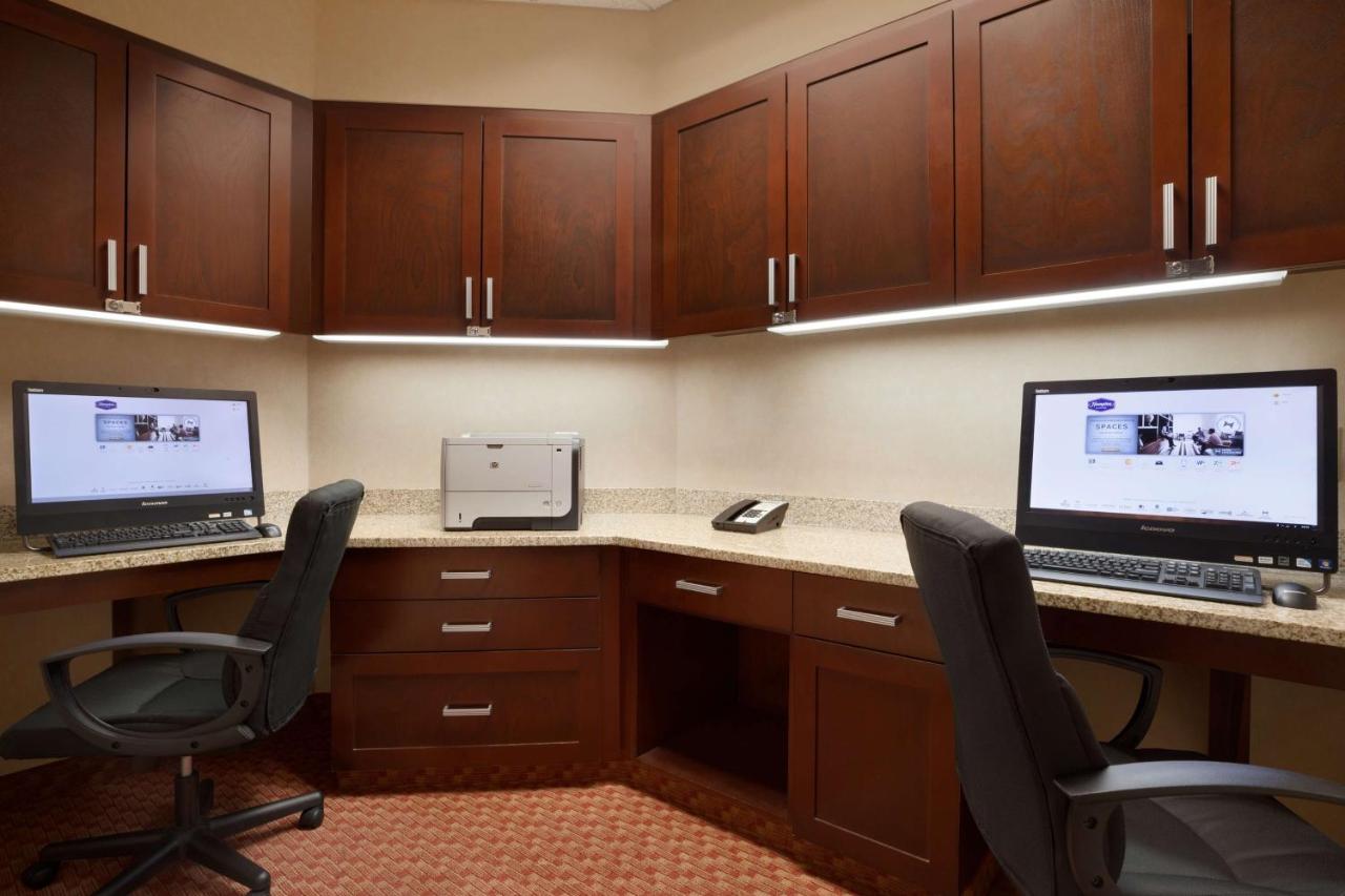 | Hampton Inn & Suites East Hartford