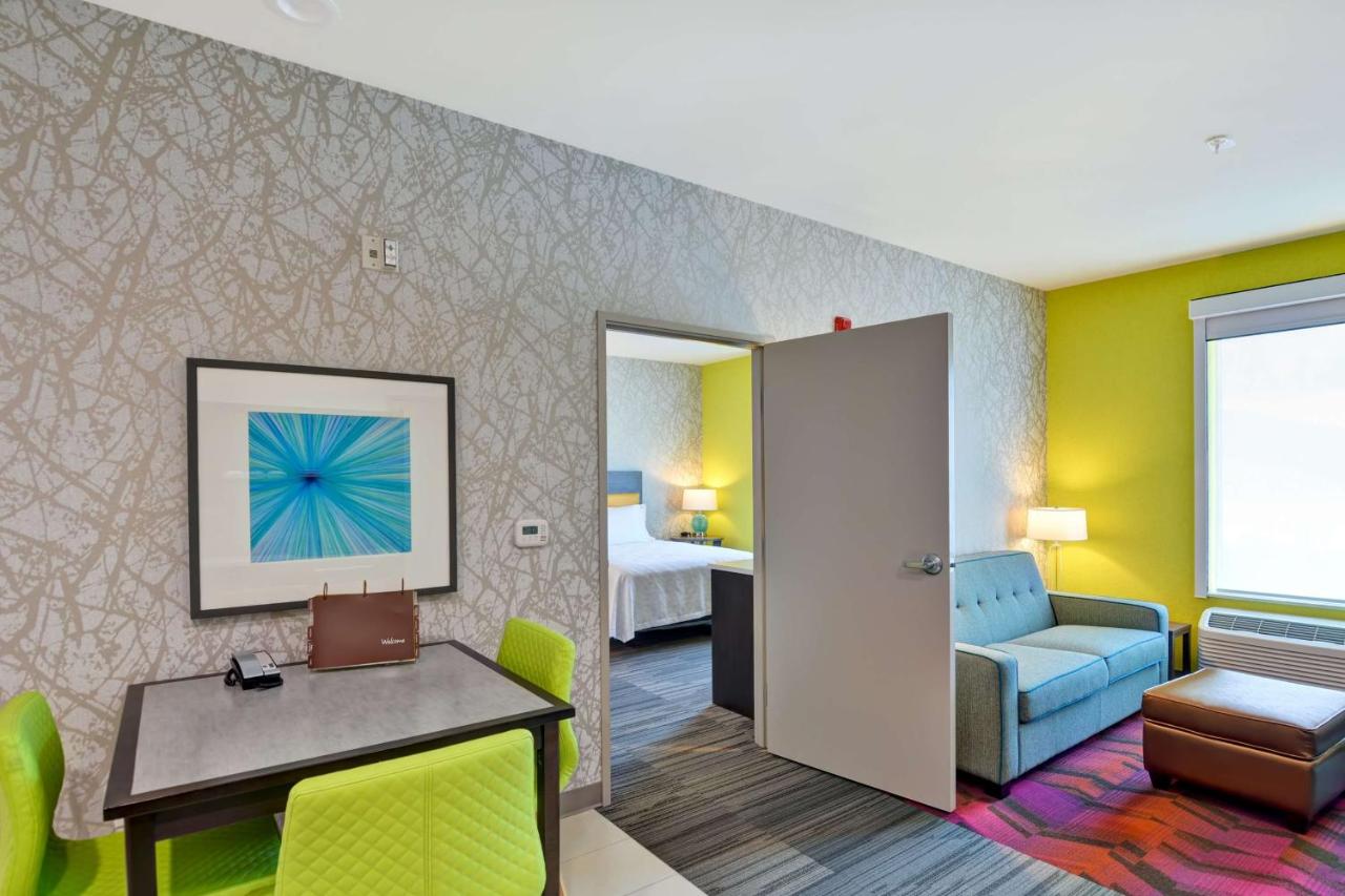 One-Bedroom Queen Suite - Non-Smoking at Home2 Suites by Hilton Hot Springs