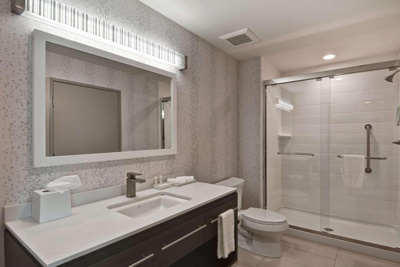 One-Bedroom Queen Suite - Non-Smoking at Home2 Suites by Hilton Hot Springs