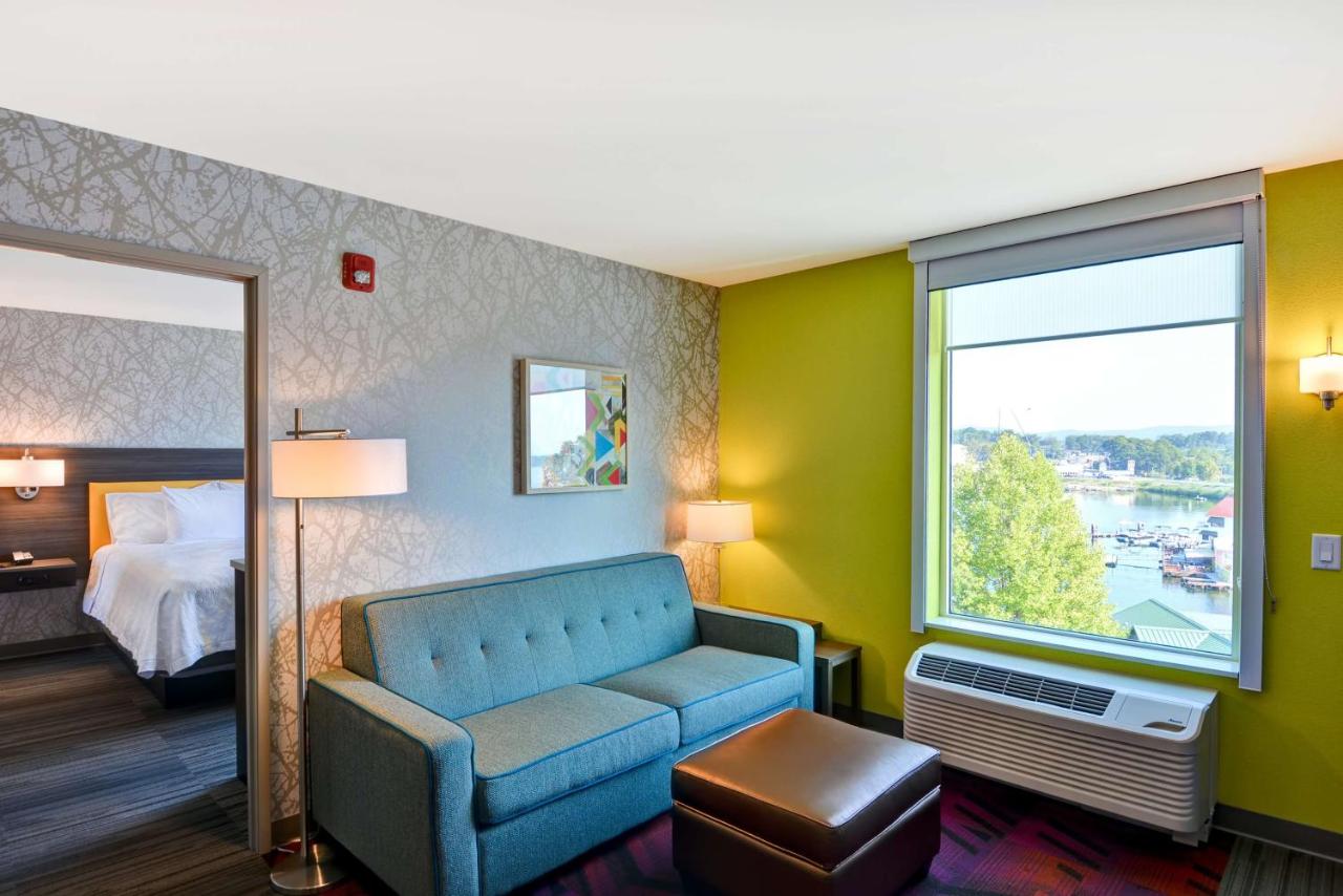 One-Bedroom Queen Suite - Non-Smoking at Home2 Suites by Hilton Hot Springs