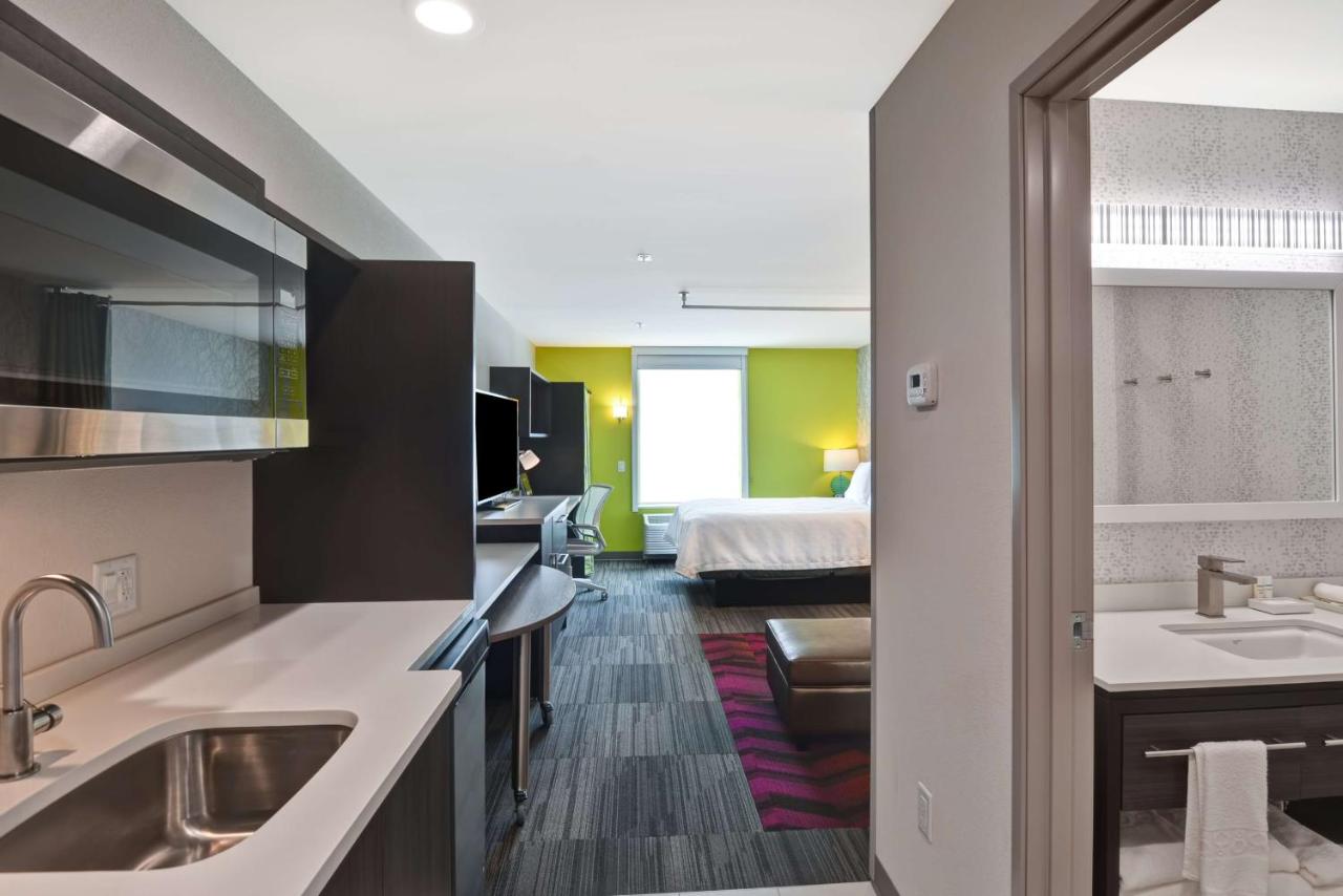 Queen Studio with Lake View - Hearing Accessible at Home2 Suites by Hilton Hot Springs