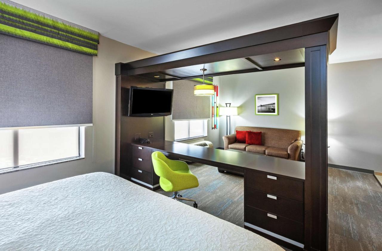 King Studio with Sofa Bed at Hampton Inn & Suites Houston/League City