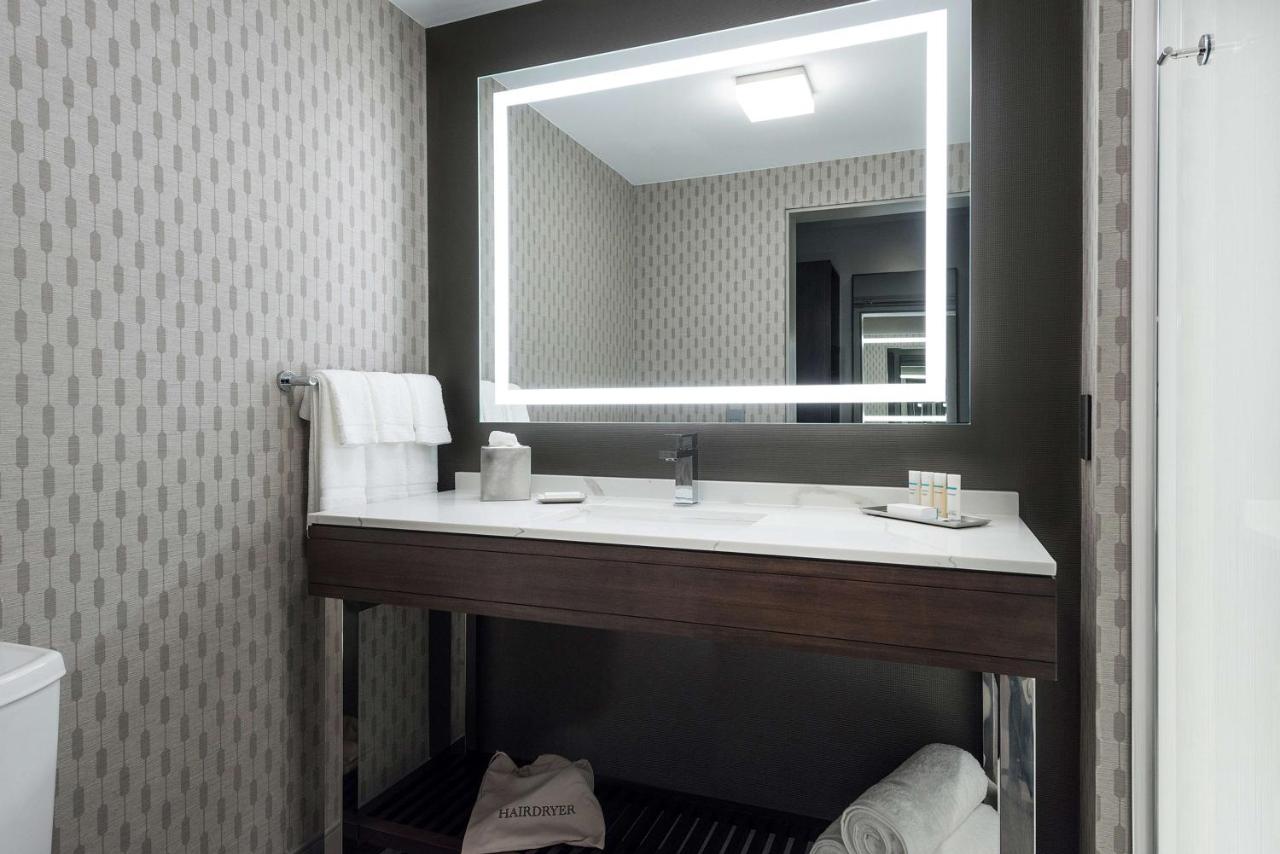 Premium King Room at Hilton Garden Inn Hanover Lebanon