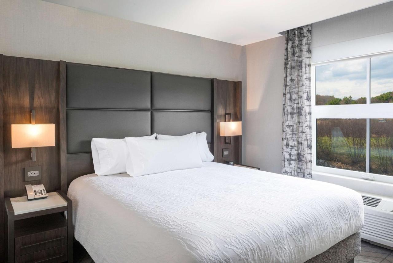 Premium King Room at Hilton Garden Inn Hanover Lebanon