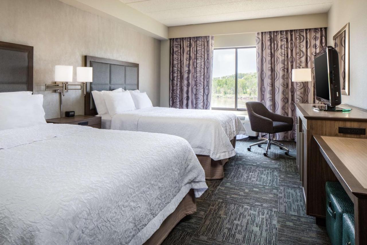 Queen Room - Non-Smoking at Hampton Inn Council Bluffs