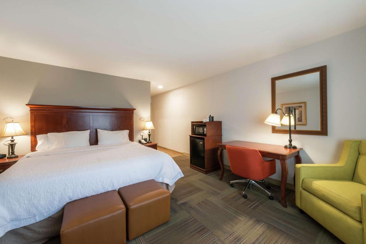 King Room - Non-Smoking at Hampton Inn & Suites Rifle