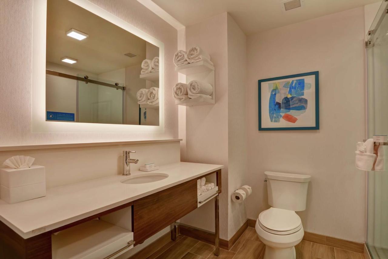 King Room - Non-Smoking at Hampton Inn Chula Vista Eastlake