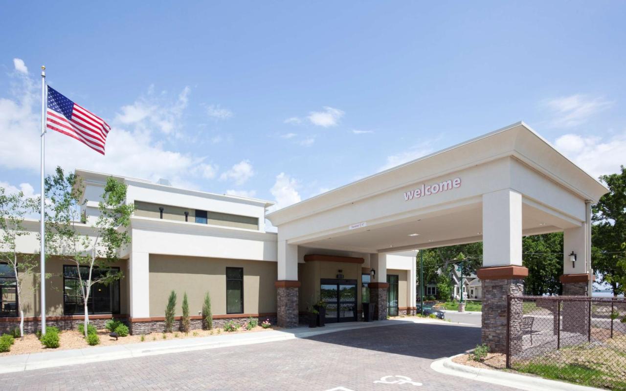 | Hampton Inn Spicer Green Lake, MN