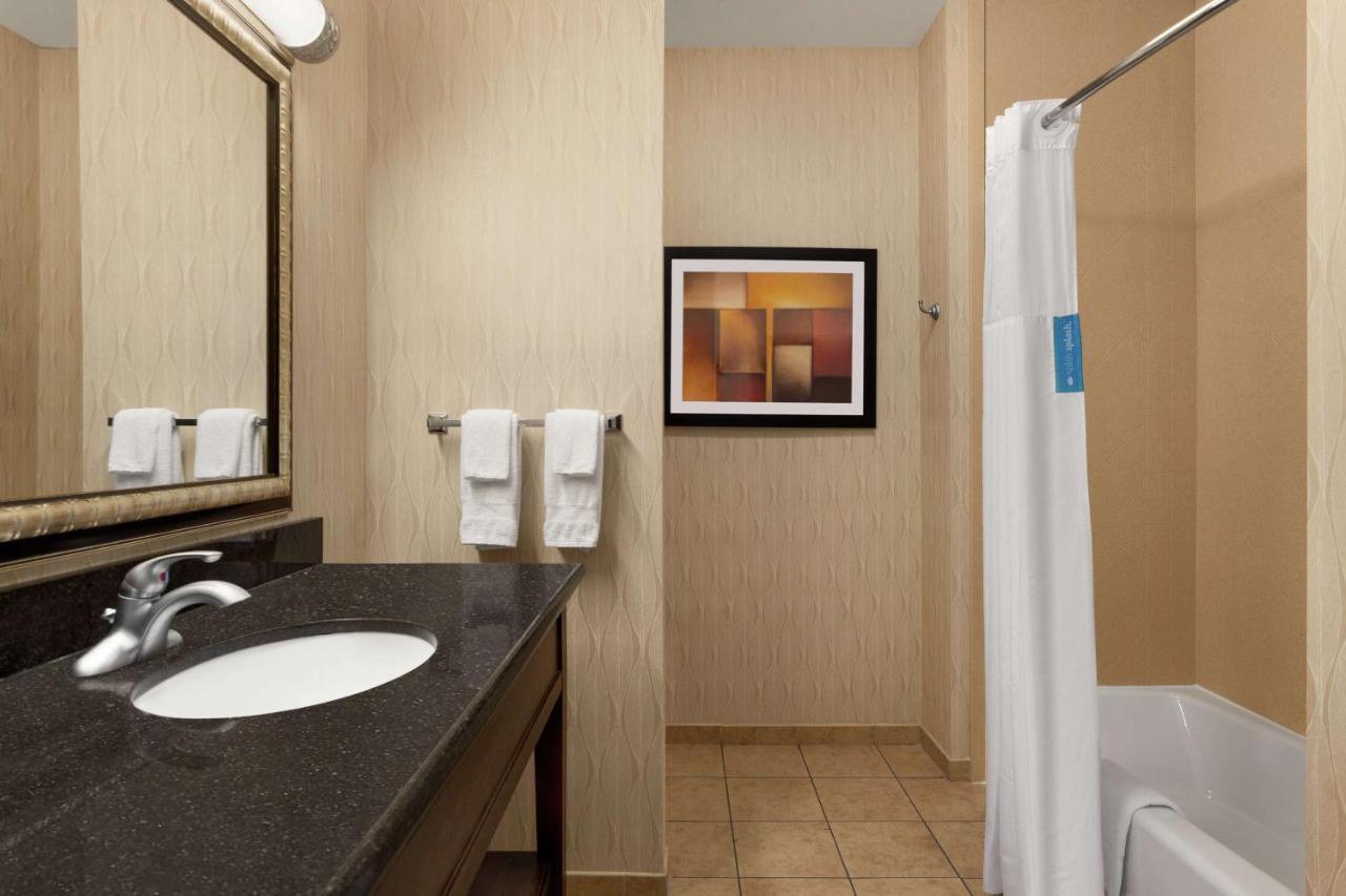 Queen Room with Two Queen Beds - Non-Smoking at Hampton Inn Sulphur Springs