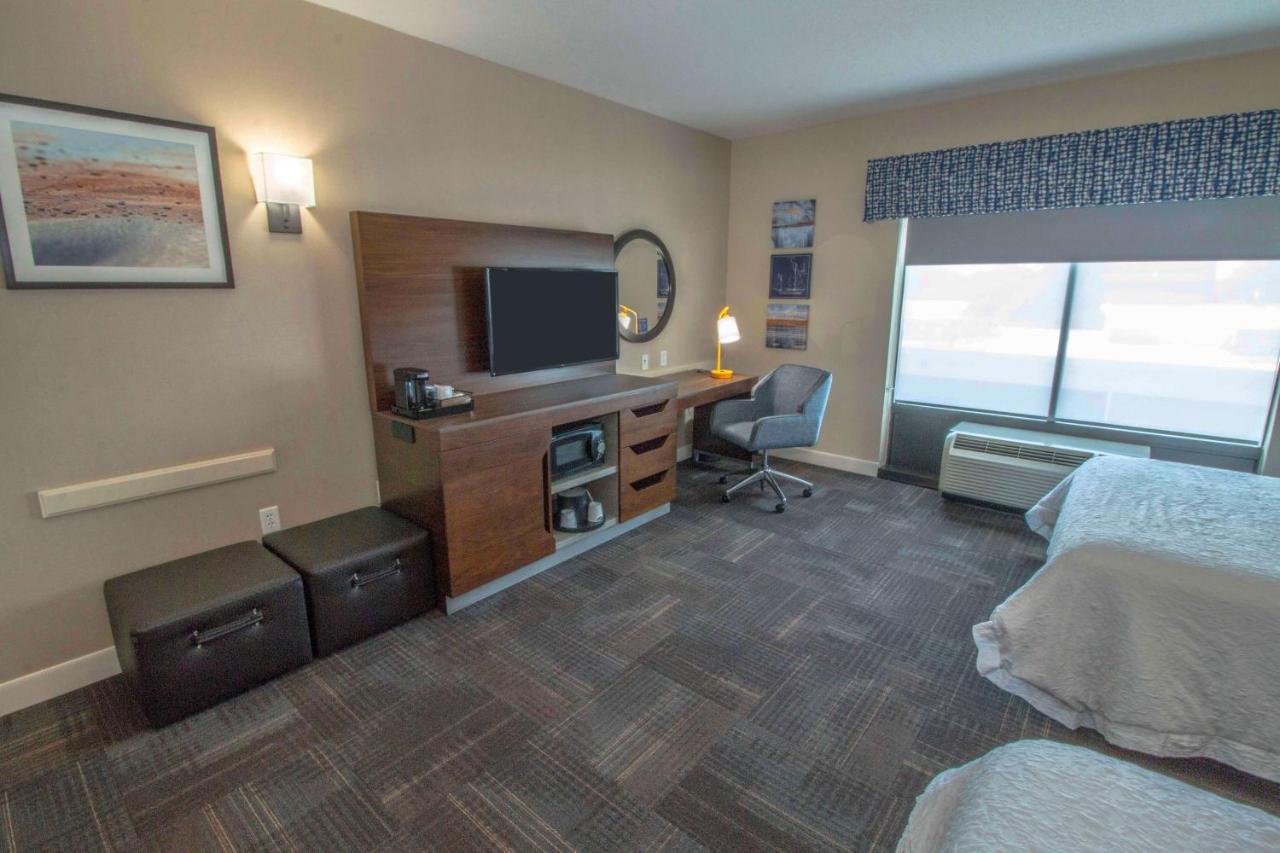 Queen Room with Two Queen Beds - Disability Access Tub at Hampton Inn & Suites Chesapeake-Battlefield Blvd.
