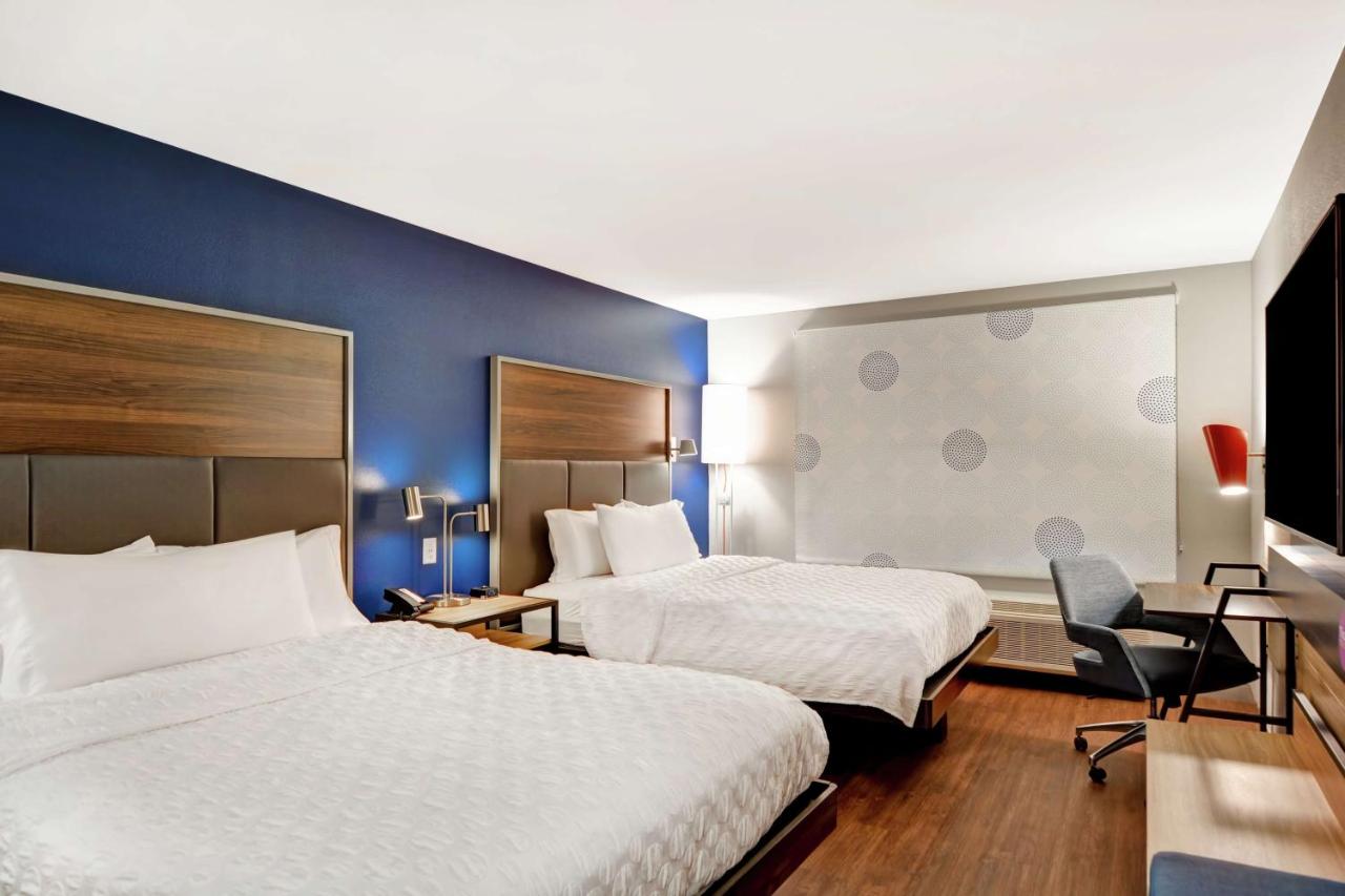 Queen Room with Two Queen Beds at Tru by Hilton Middletown