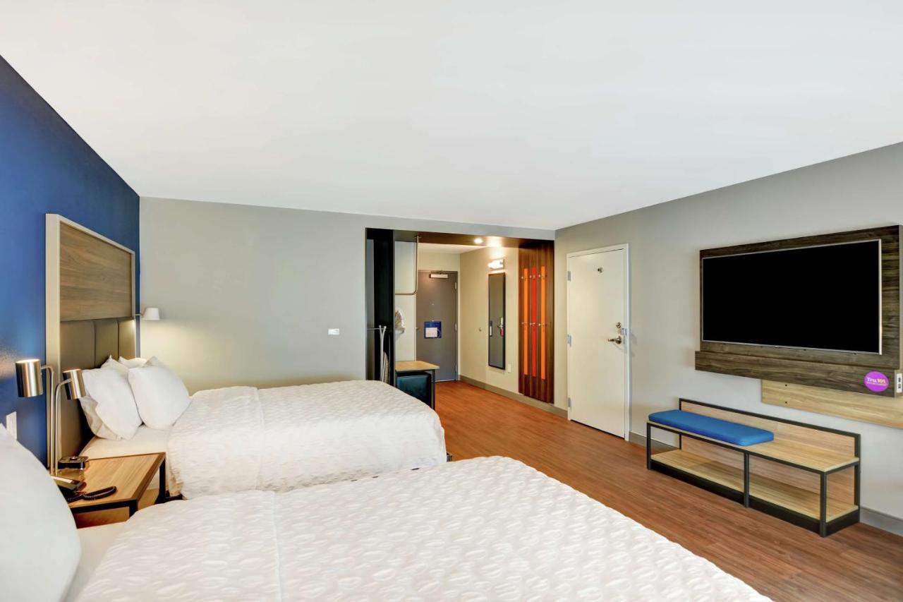 Queen Room with Two Queen Beds at Tru by Hilton Middletown