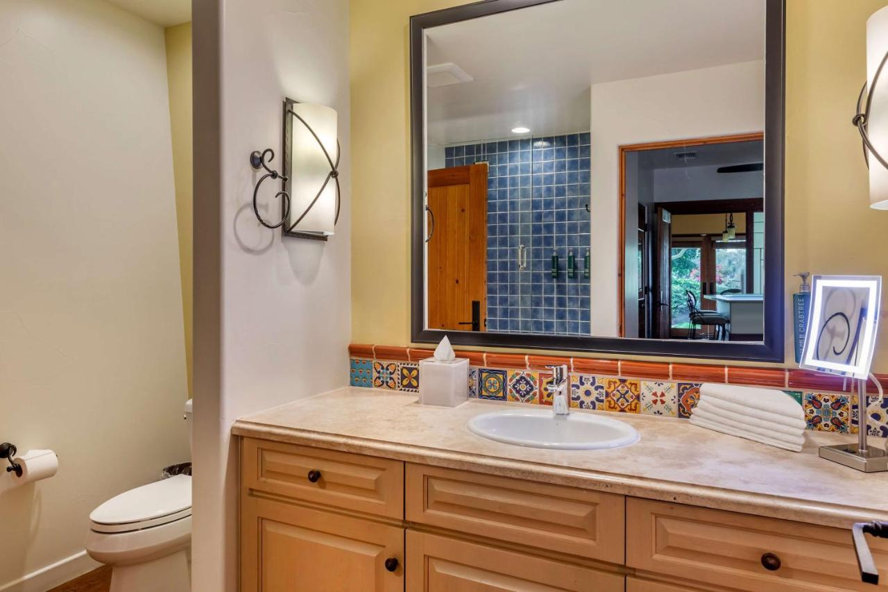 One-Bedroom King Suite at Hilton Grand Vacations Club Palm Desert
