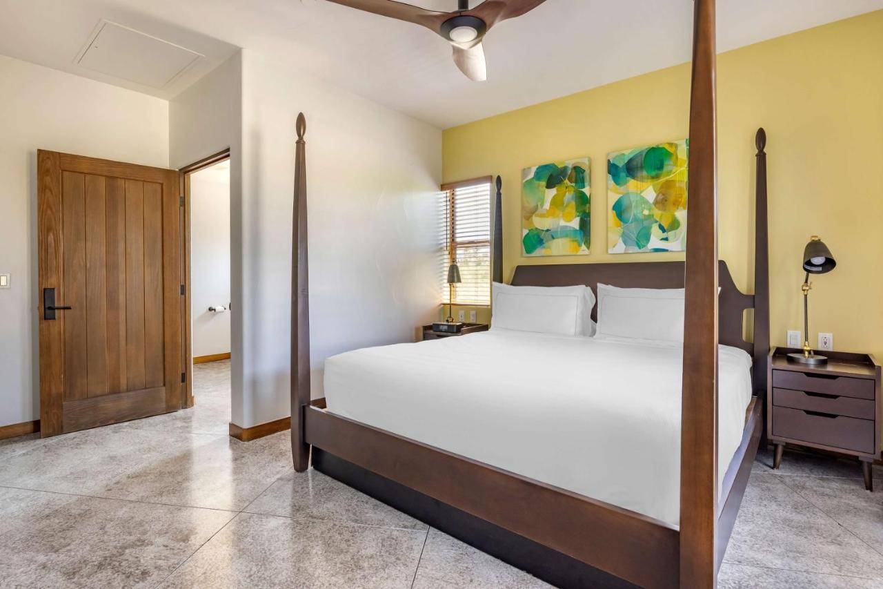 One-Bedroom King Cottage at Hilton Grand Vacations Club Palm Desert
