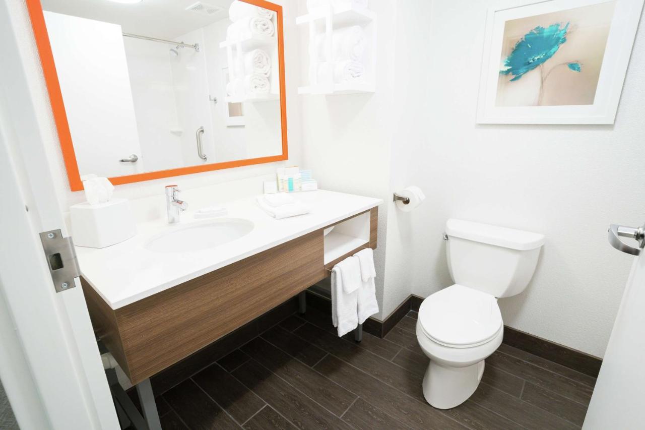 Large Queen Room with Two Queen Beds at Hampton Inn Clarks Summit