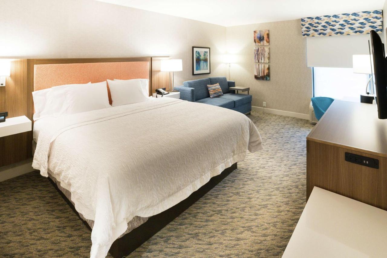 King Room with Sofa Bed at Hampton Inn Clarks Summit