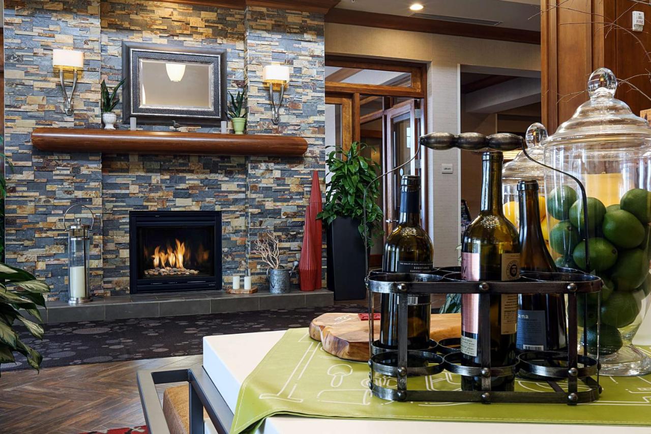 | Hilton Garden Inn Clifton Park