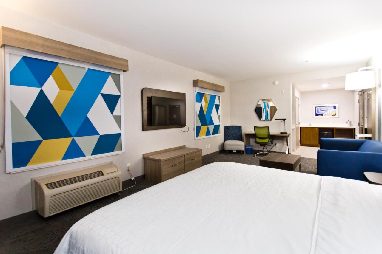 Suite - Non-Smoking at Holiday Inn Express & Suites Sacramento NE Cal Expo by IHG