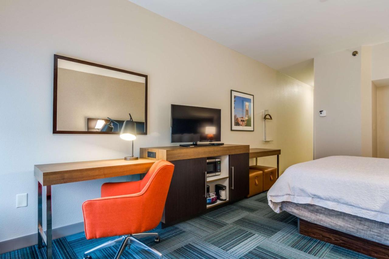 King Suite with Whirlpool - Non-Smoking at Hampton Inn Johnson City