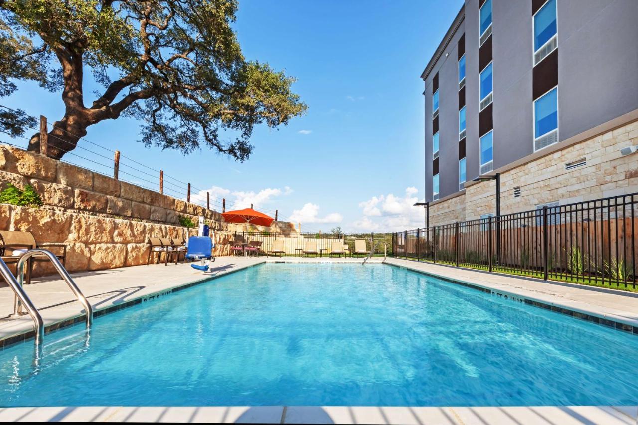 | Hampton Inn By Hilton Bulverde Texas Hill Country