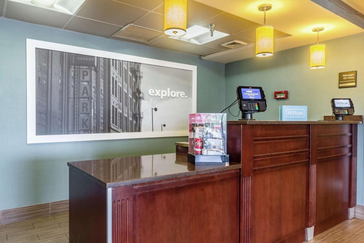  | Hampton Inn Winchester-University/ Mall
