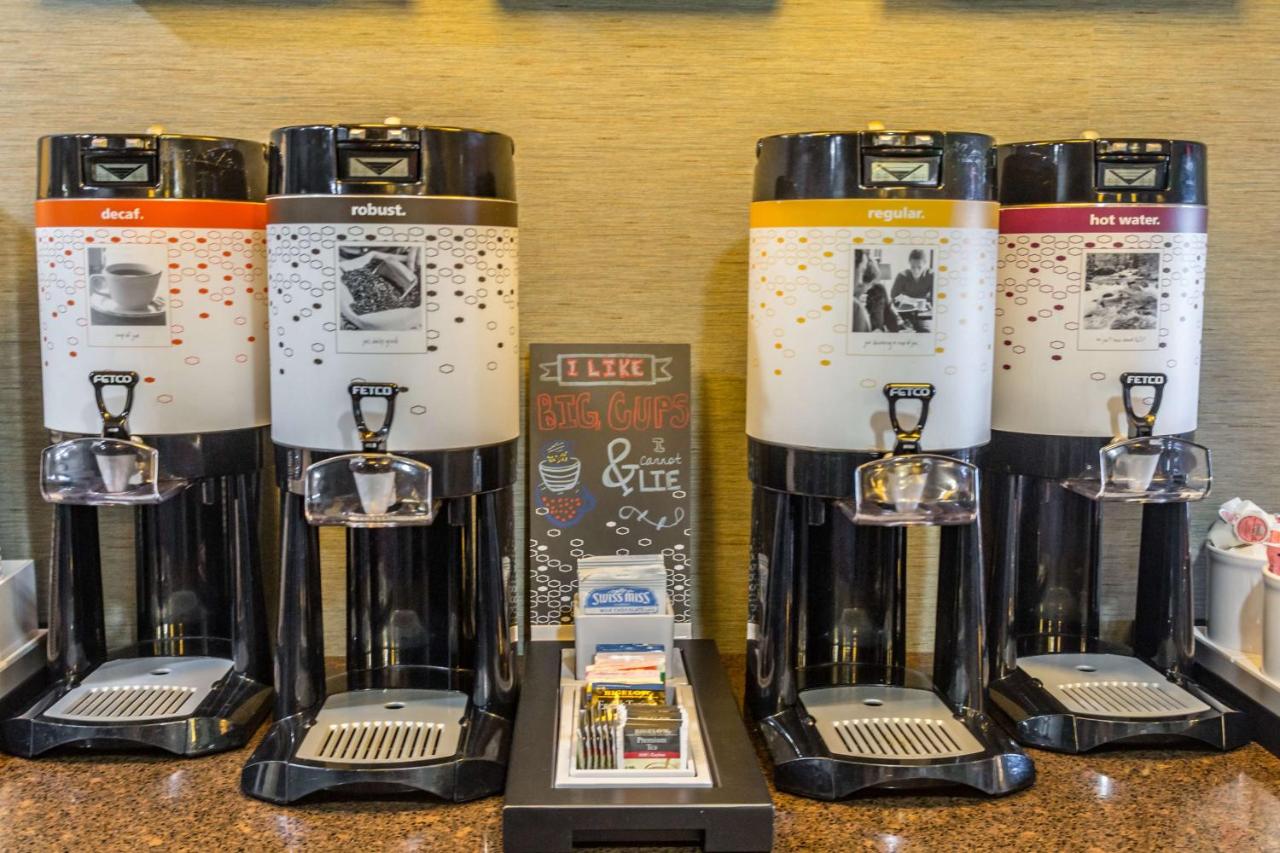  | Hampton Inn Winchester-University/ Mall