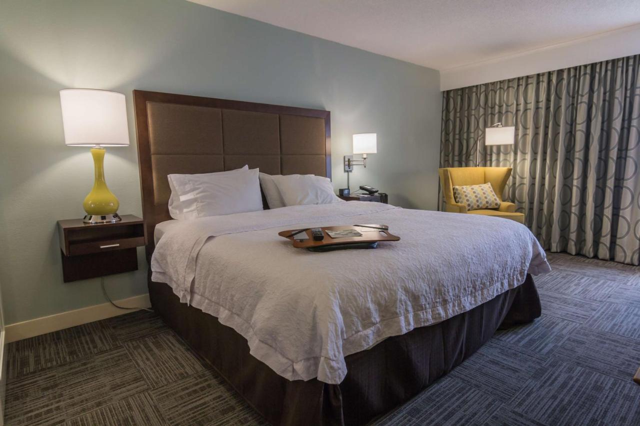  | Hampton Inn Winchester-University/ Mall