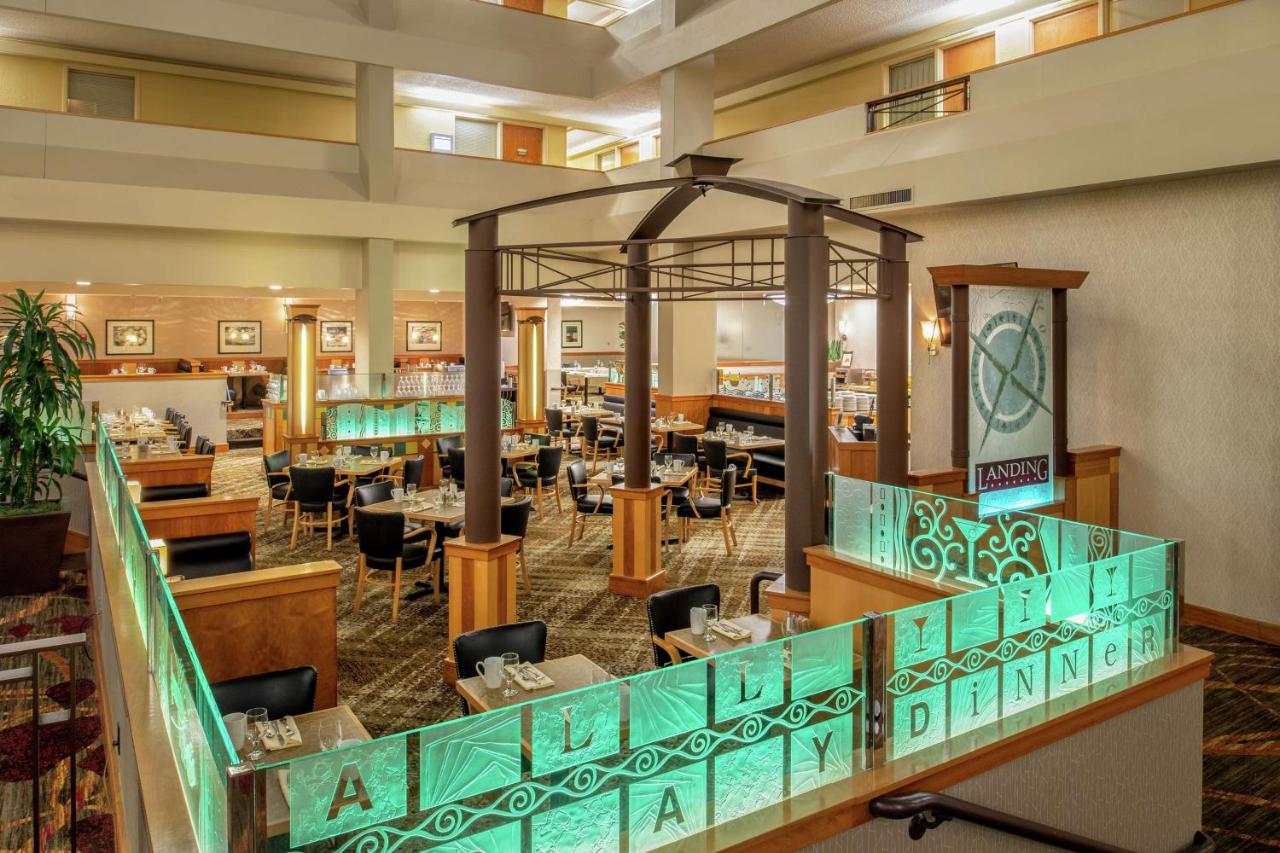 DoubleTree Suites by Hilton Hotel Seattle Airport - Southcenter