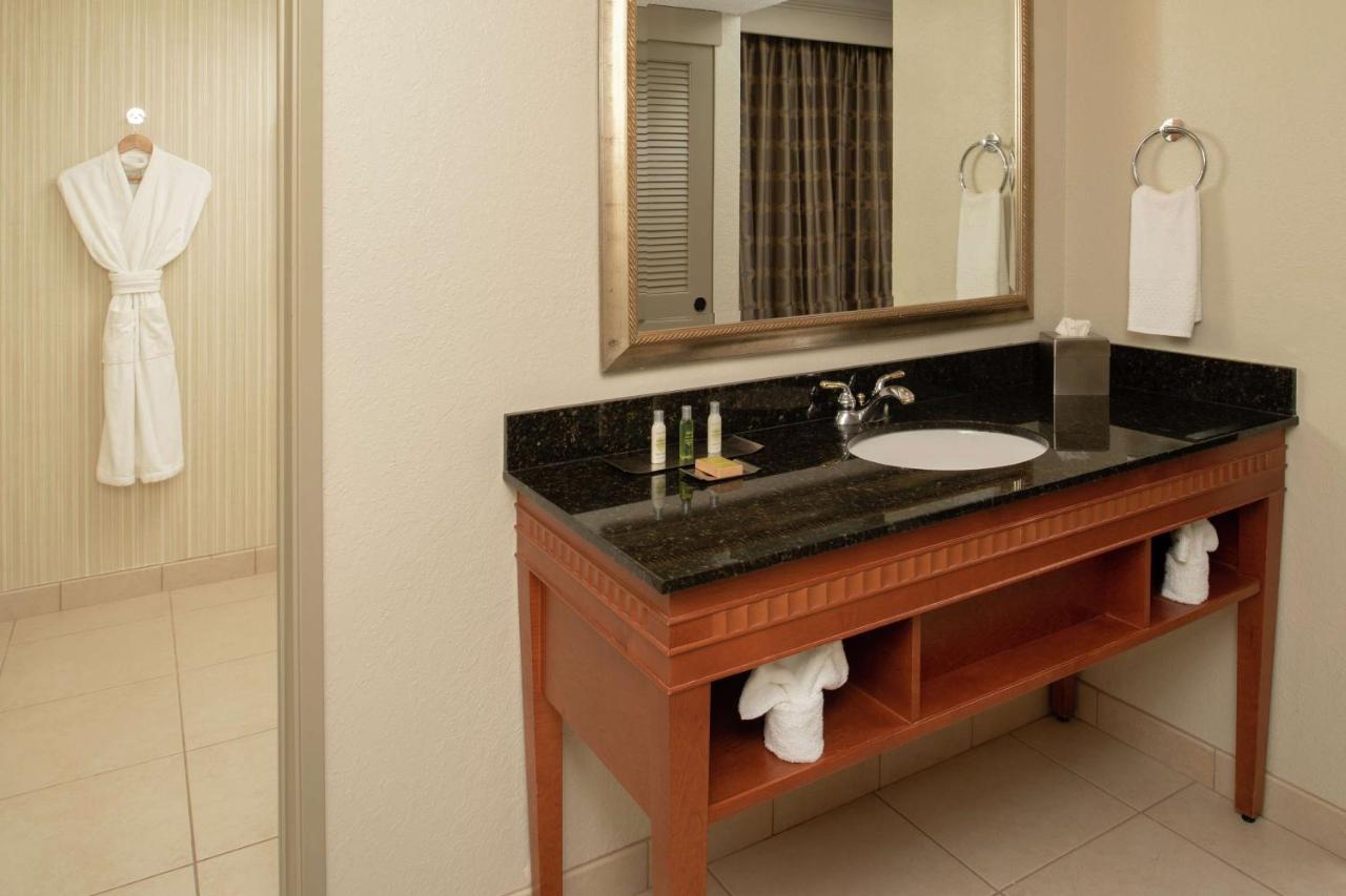  | DoubleTree Suites by Hilton Hotel Seattle Airport - Southcenter