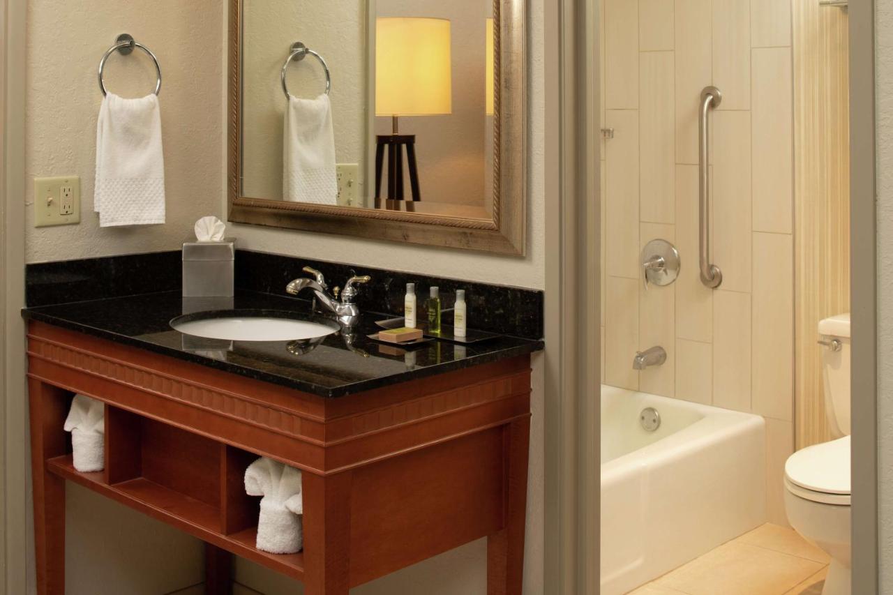  | DoubleTree Suites by Hilton Hotel Seattle Airport - Southcenter