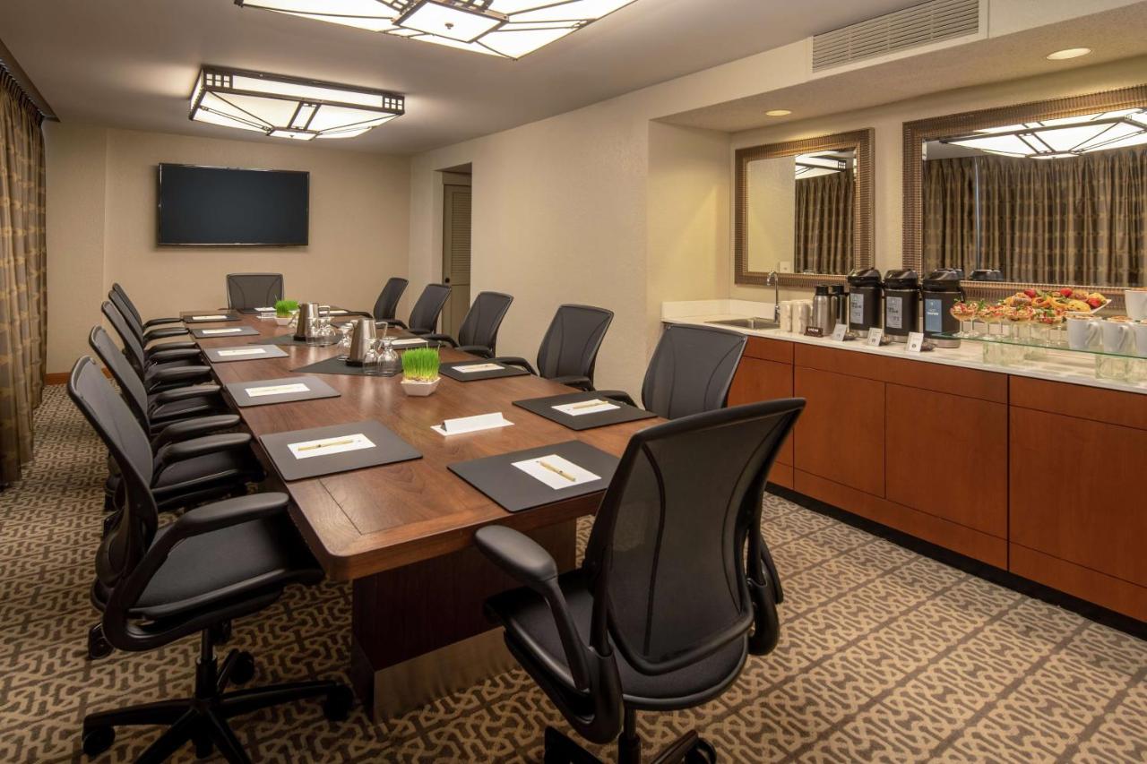  | DoubleTree Suites by Hilton Hotel Seattle Airport - Southcenter