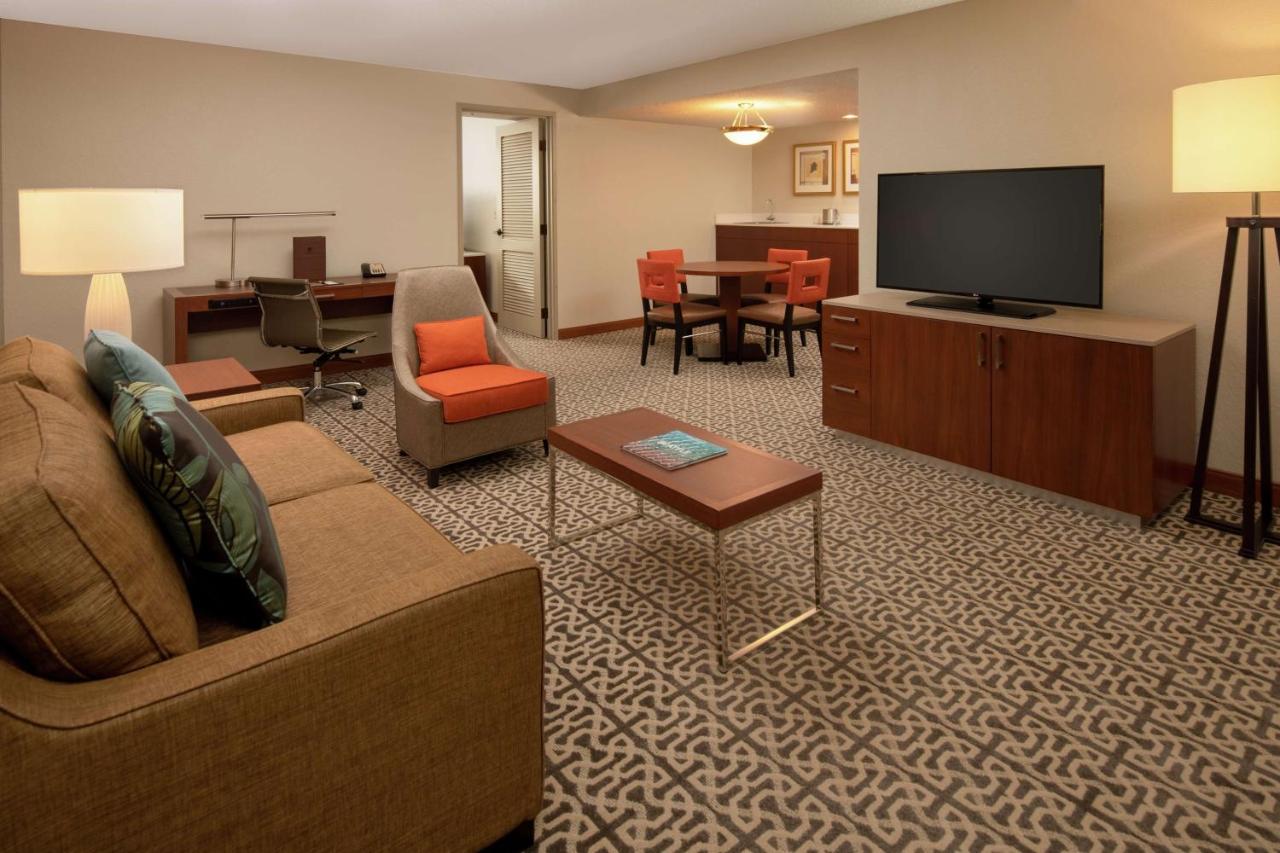  | DoubleTree Suites by Hilton Hotel Seattle Airport - Southcenter