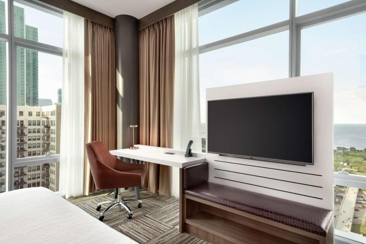 King Corner Room at Hilton Garden Inn Chicago Downtown South Loop