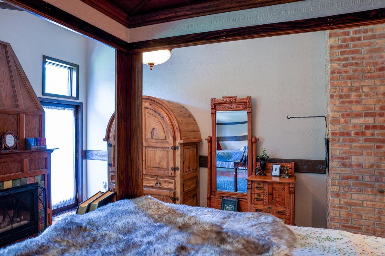  | Stone Chalet Bed & Breakfast Inn