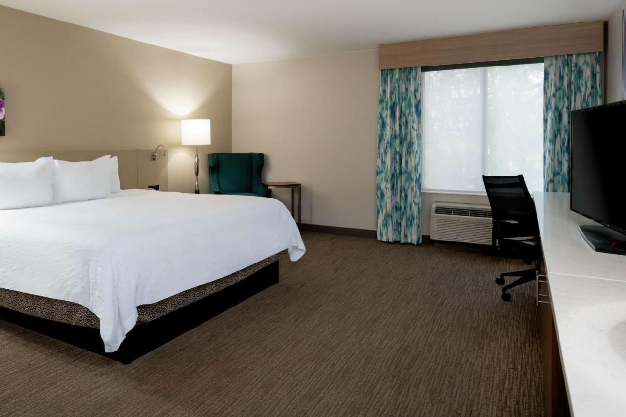King Room - Disability Access with Bathtub at Hilton Garden Inn Folsom