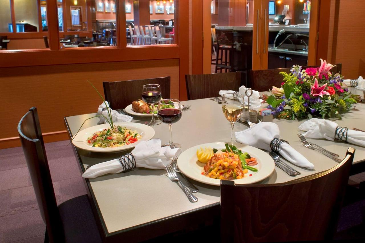| DoubleTree by Hilton Minneapolis Park Place